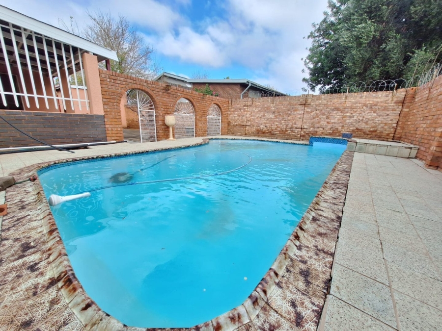 3 Bedroom Property for Sale in Northview Northern Cape